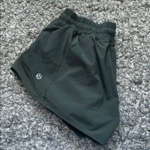Lululwmon shorts with pockets